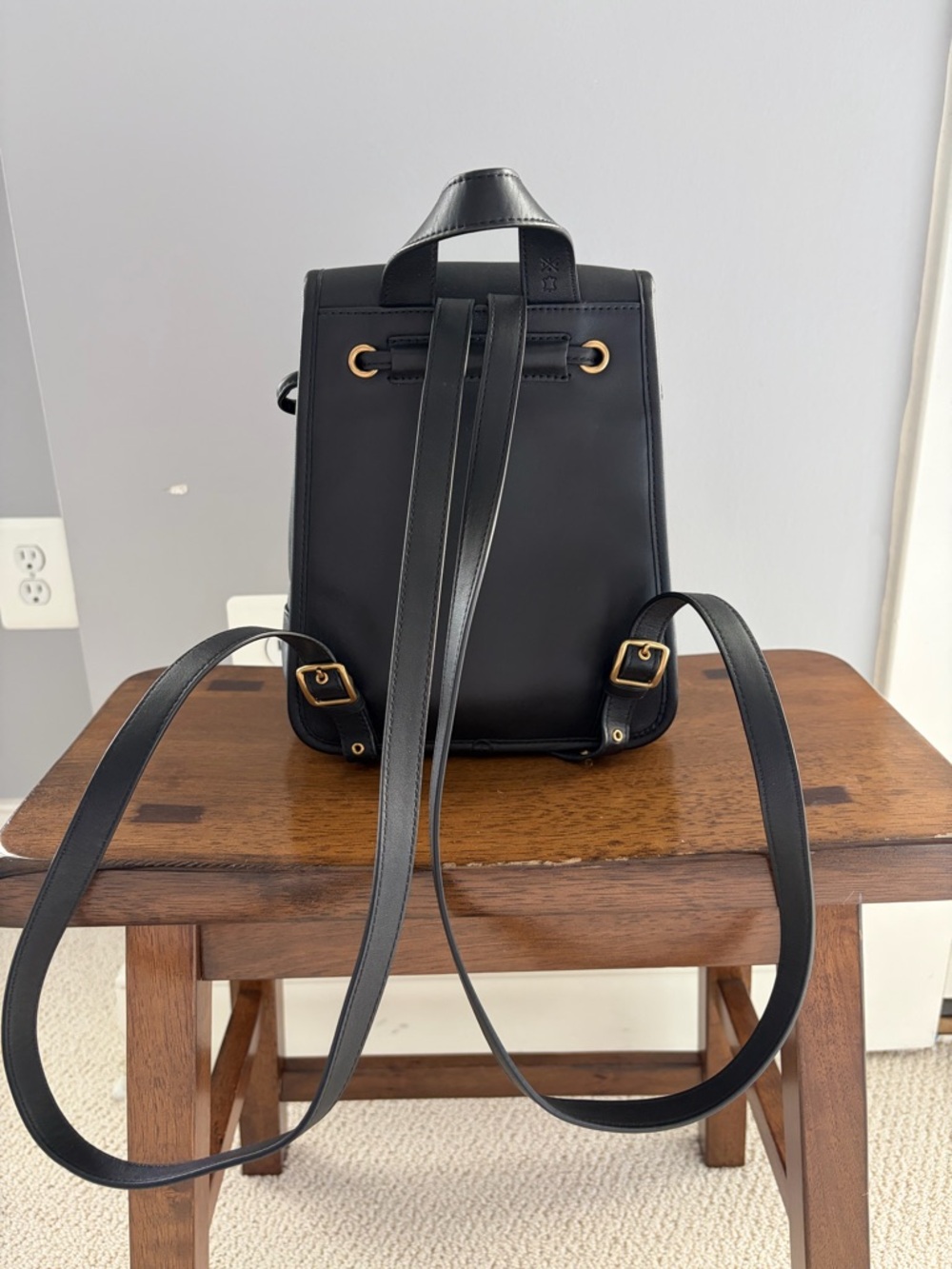 Coach Originals Turnlock Backpack Black Leather Gold Hardware - Picture 2 of 8